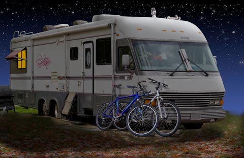 Singletrack Mind - Houston, We Have Lip Lock: Motorhome and bikes